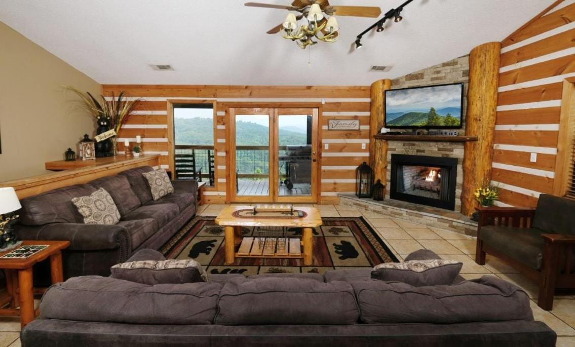 Smoky View With A Twist Villa Pigeon Forge Eksteriør bilde