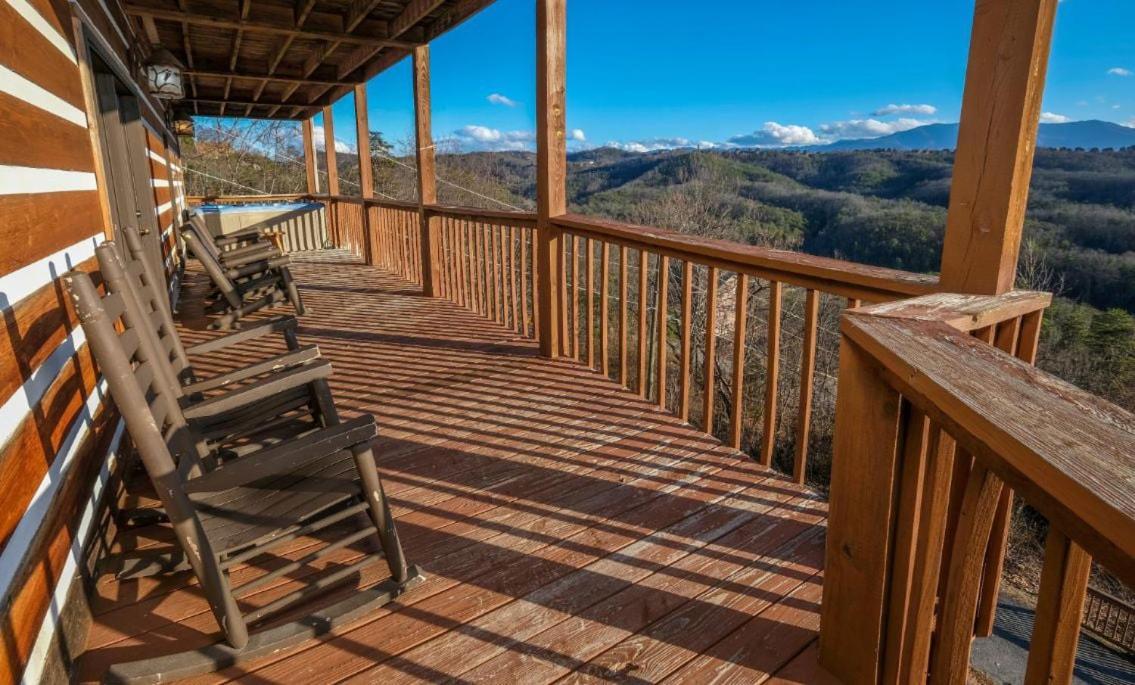 Smoky View With A Twist Villa Pigeon Forge Eksteriør bilde
