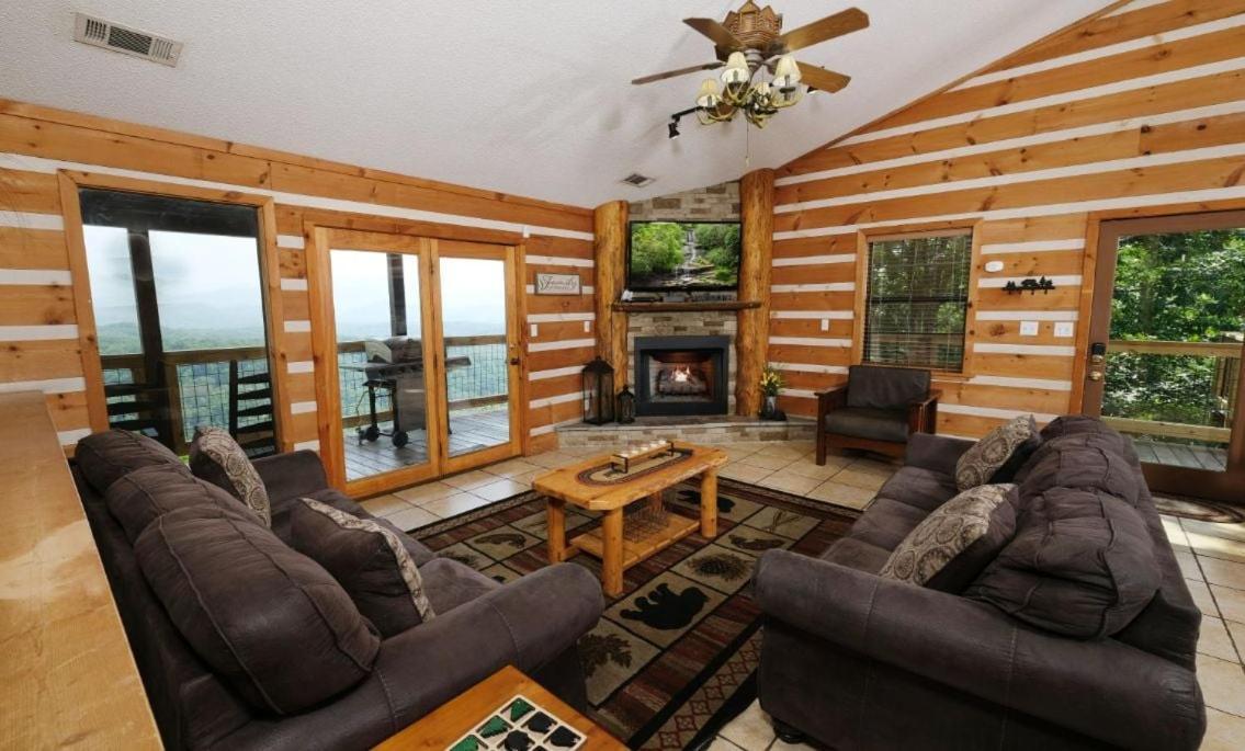 Smoky View With A Twist Villa Pigeon Forge Eksteriør bilde